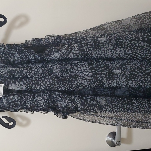 New H&M dress! - Picture 2 of 3